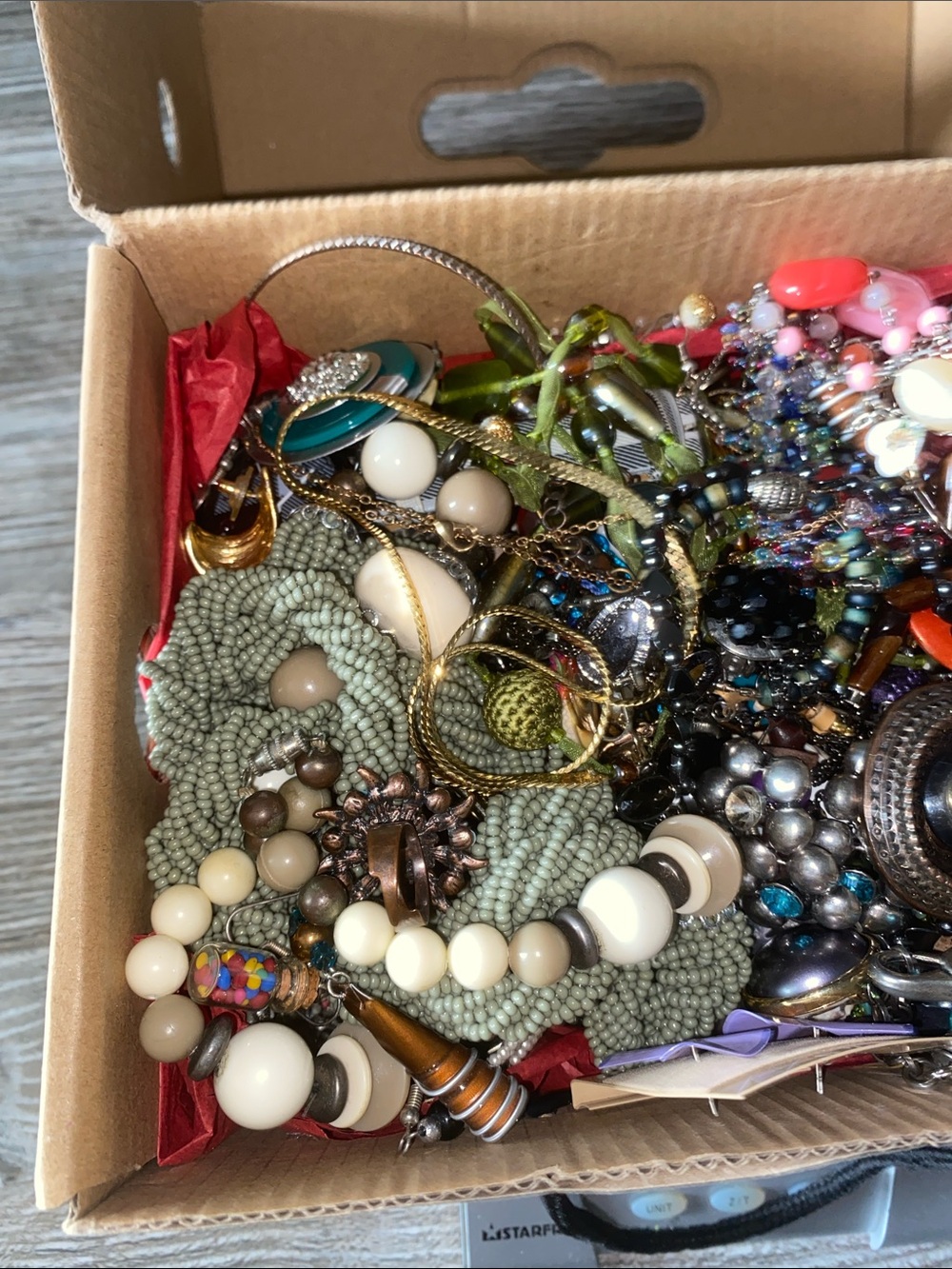 Vintage to Now Repair Crafting recycle Jewelry 3 lbs plus - Picture 4 of 9